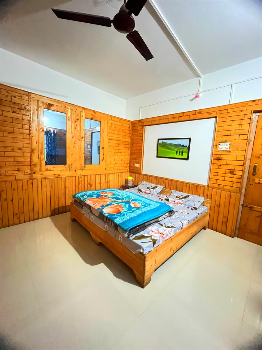 Room - 001